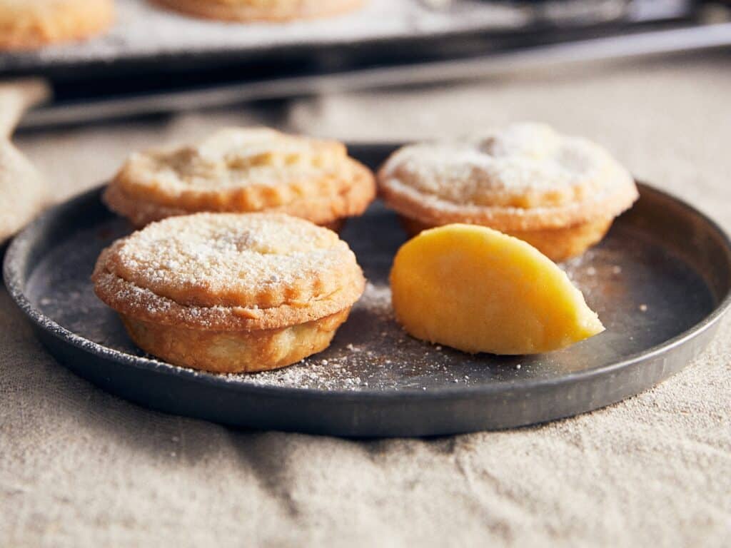 Mince pies baked in an Everhot