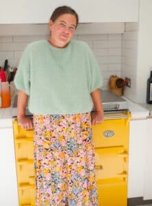 Claire Thomson with her Everhot 90i in Mustard Yellow
